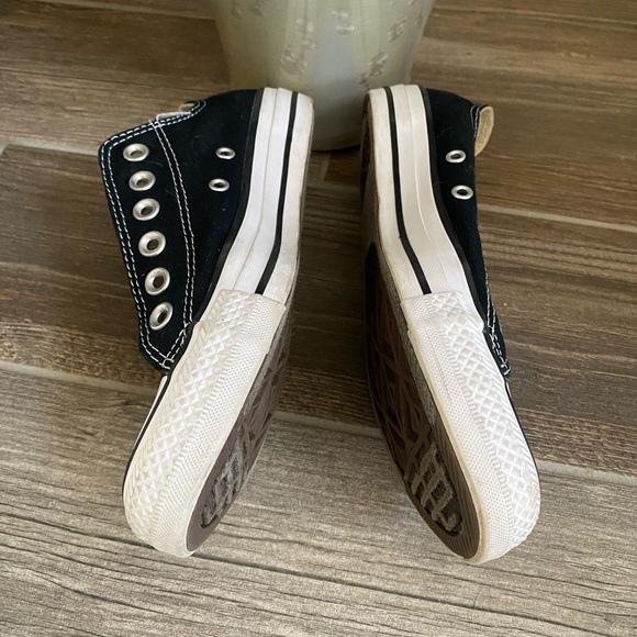 EUC • Converse Kids’ Chuck Taylor All Star Low Top Canvas - Picture 2 of 12